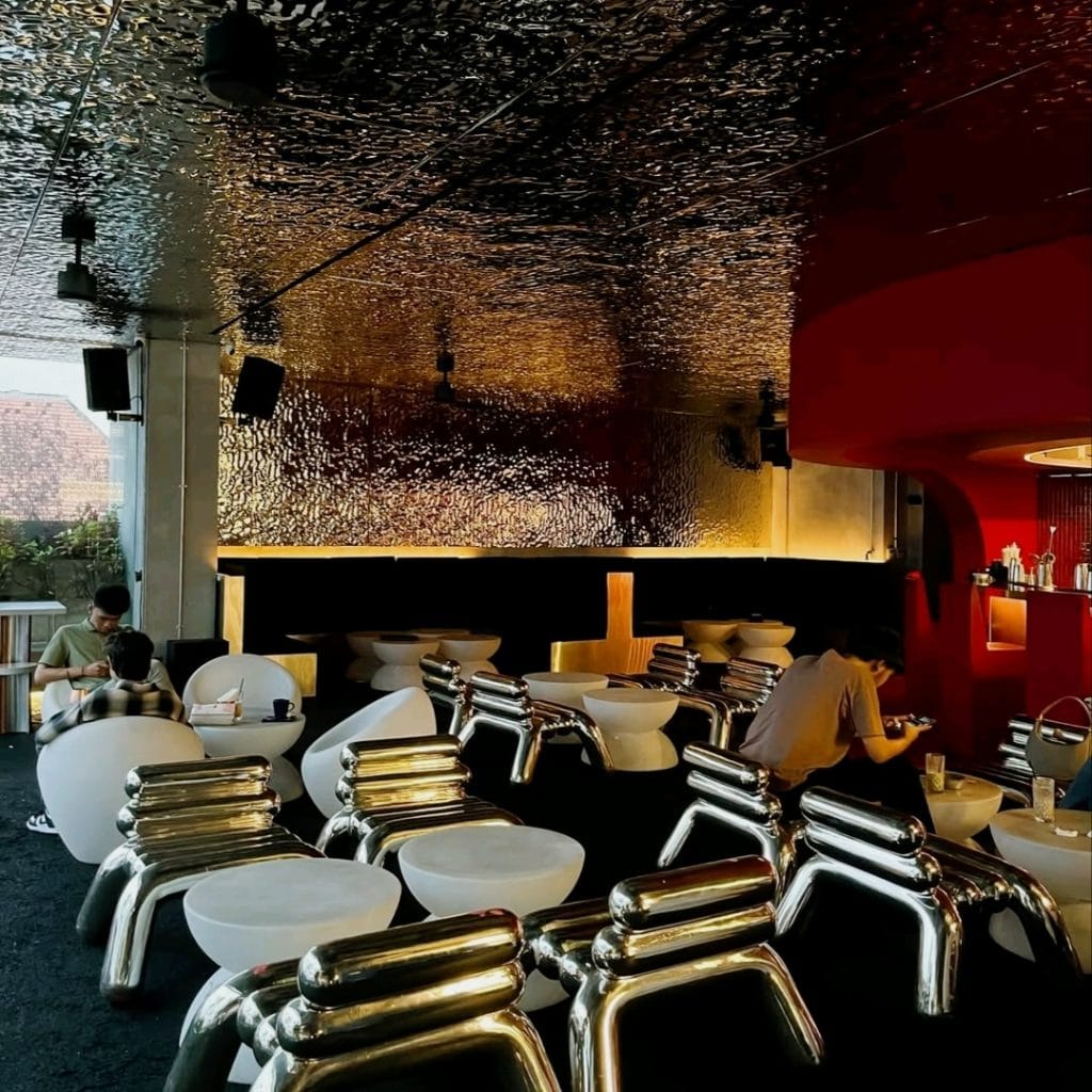 5 Best Bar in Prawirotaman Street Yogyakarta 1mi68224x8ym87kz7d46c