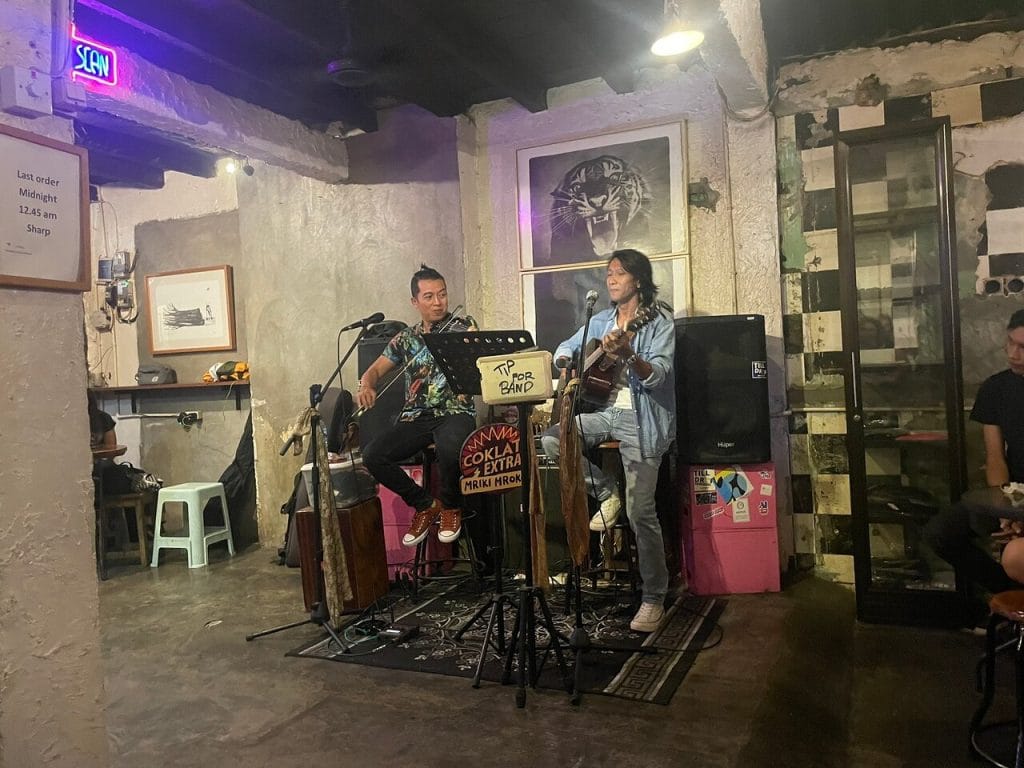 5 Best Bar in Prawirotaman Street Yogyakarta live music